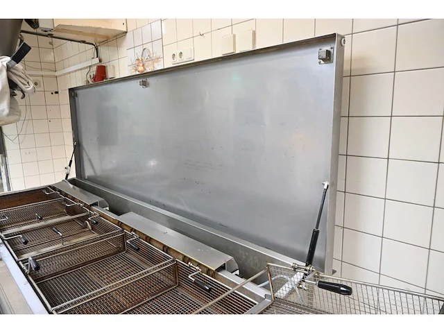 Van ‘t wout 5-delige oliebollenfriteuse / mobiele rvs werkbank - afbeelding 3 van  14