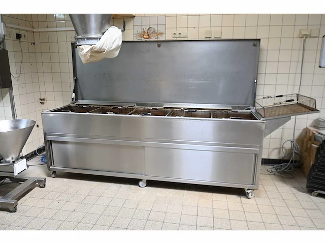 Van ‘t wout 5-delige oliebollenfriteuse / mobiele rvs werkbank - afbeelding 1 van  14