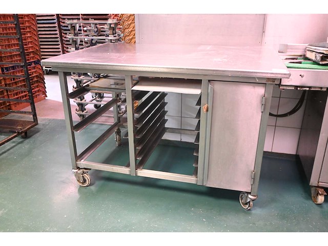 Van ‘t wout mobiele rvs grondstoffen werkbank - afbeelding 2 van  4