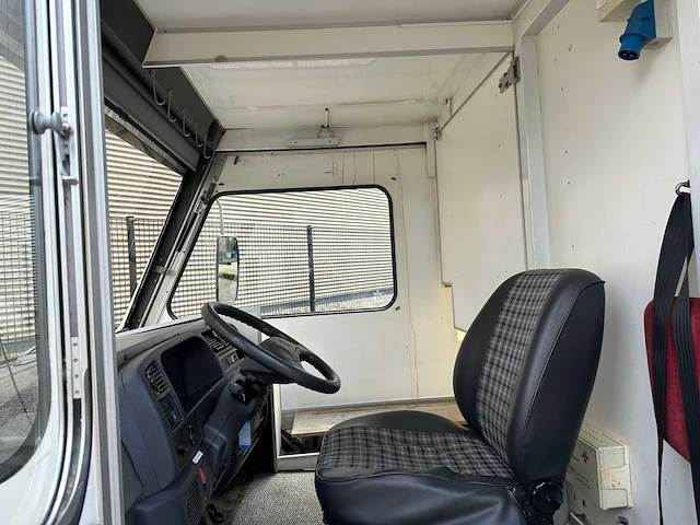 Van waarde kvw3400 verkoopwagen 86pk 1995, vh-ds-34 - afbeelding 16 van  31