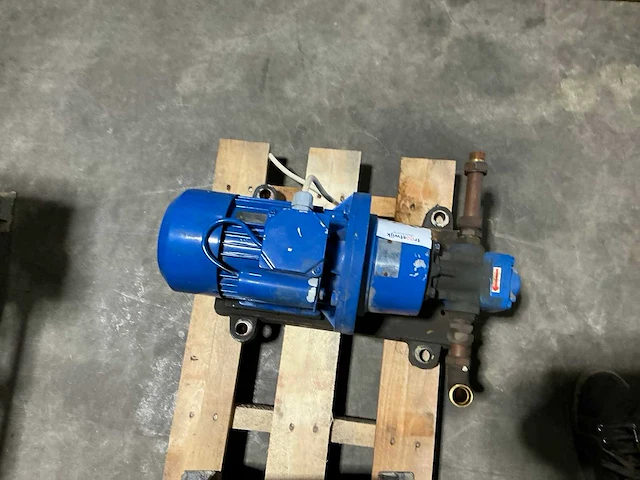 Van wijk hydrauliek pomp unit - afbeelding 2 van  5