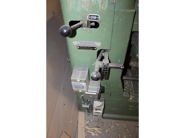 Vandiktebank danckaert. type en bouwjaar onbekend. maximale werkbreedte 60 cm - afbeelding 3 van  3