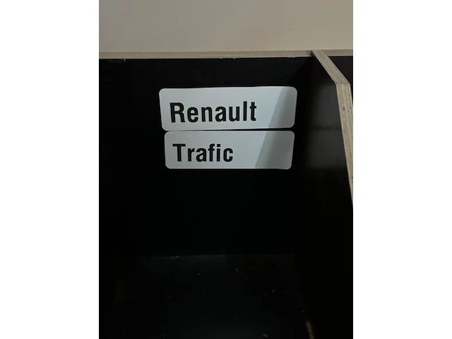 Vanerex fenolplaat bedrijfswagen interieur renault trafic - afbeelding 3 van  4