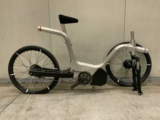 Vanmoof elektrische fiets - 53cm. ‘r&d’ - vision bike - afbeelding 1 van  10