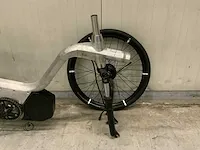 Vanmoof elektrische fiets - 53cm. ‘r&d’ - vision bike - afbeelding 3 van  10