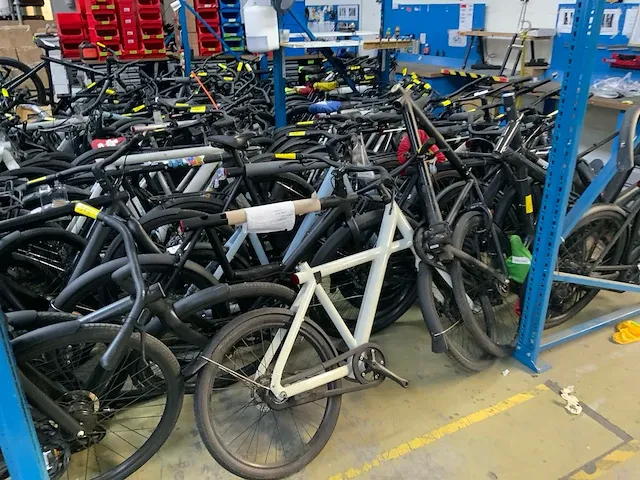 Vanmoof partij diverse elektrische fietsen - afbeelding 3 van  6