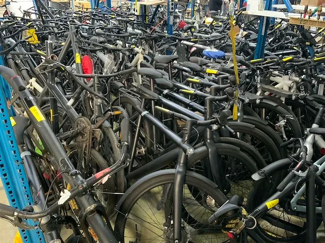 Vanmoof partij diverse elektrische fietsen - afbeelding 4 van  6