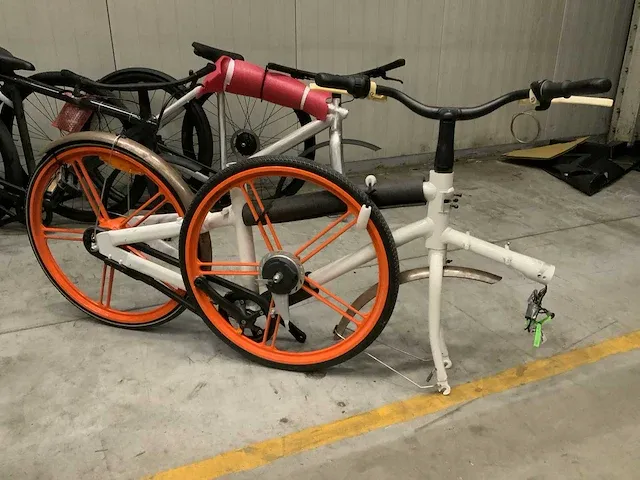 Vanmoof ‘r&d’ fiets (7x) - afbeelding 10 van  25