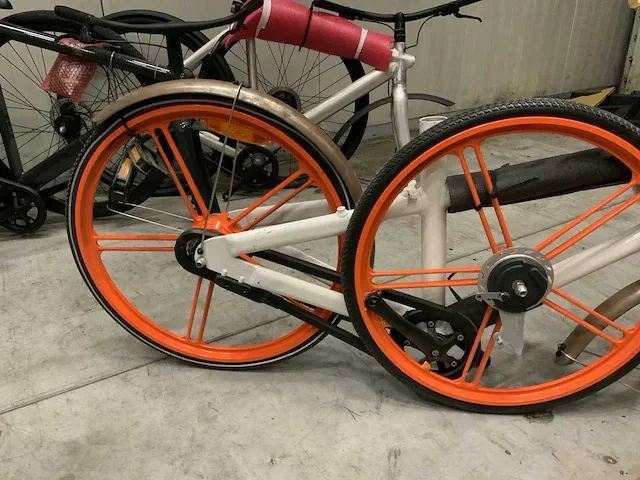 Vanmoof ‘r&d’ fiets (7x) - afbeelding 11 van  25