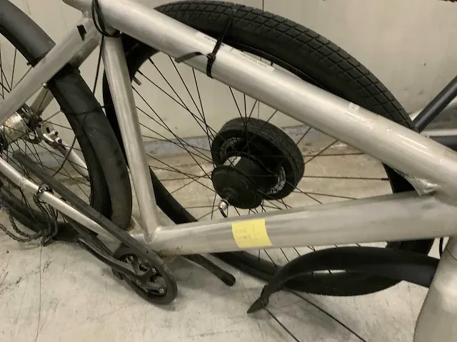 Vanmoof ‘r&d’ fiets (7x) - afbeelding 16 van  25