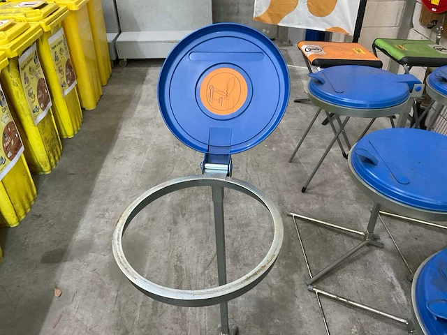 Var afvalzakhouder met deksel (9x) - afbeelding 3 van  4