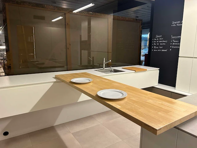 Varenna poliform - picasso - showroomkeuken - afbeelding 21 van  68