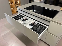 Varenna poliform - picasso - showroomkeuken - afbeelding 30 van  68