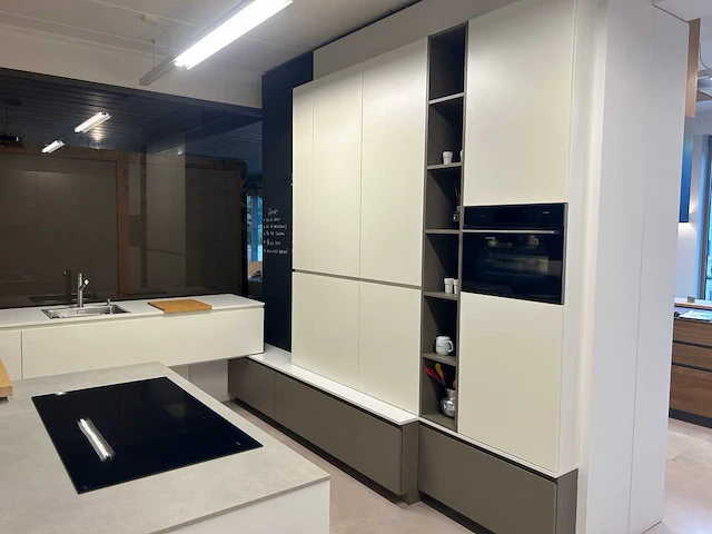 Varenna poliform - picasso - showroomkeuken - afbeelding 68 van  68