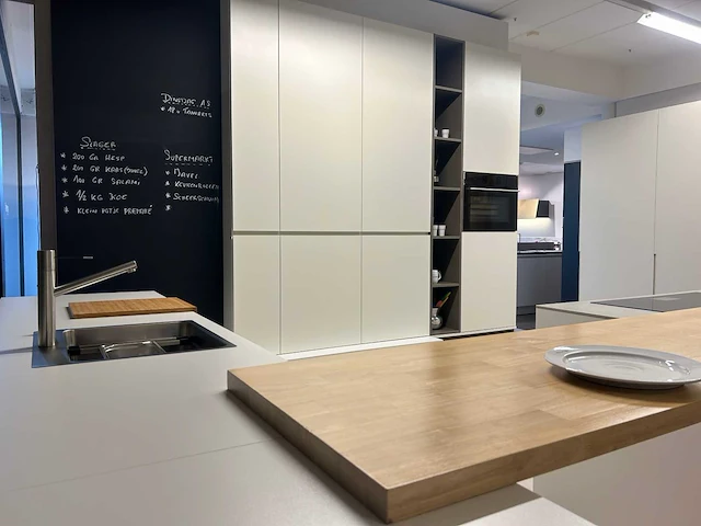 Varenna poliform - picasso - showroomkeuken - afbeelding 16 van  61