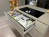 Varenna poliform - picasso - showroomkeuken - afbeelding 27 van  61