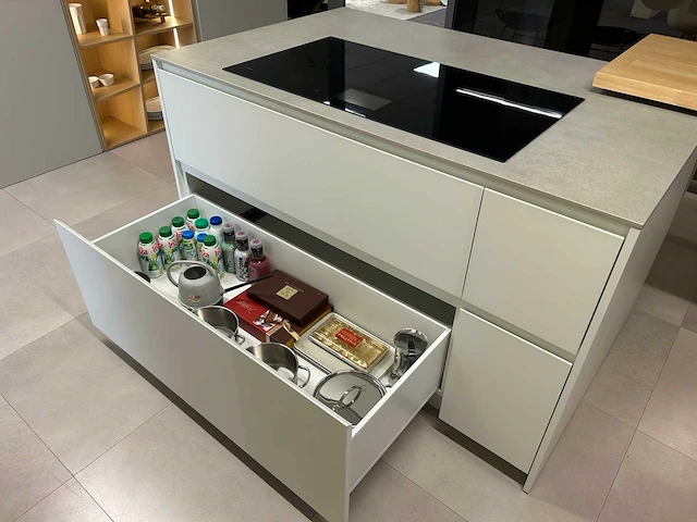 Varenna poliform - picasso - showroomkeuken - afbeelding 29 van  61