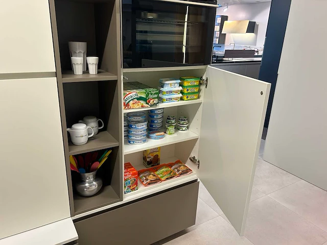 Varenna poliform - picasso - showroomkeuken - afbeelding 38 van  61