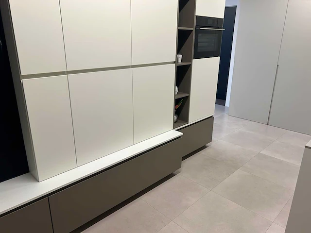 Varenna poliform - picasso - showroomkeuken - afbeelding 53 van  61