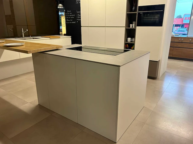 Varenna poliform - picasso - showroomkeuken - afbeelding 45 van  61