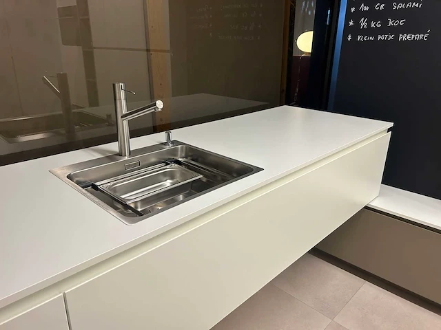 Varenna poliform - picasso - showroomkeuken - afbeelding 60 van  61