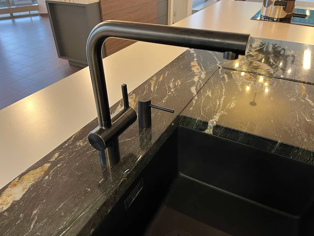 Varenna poliform - showroomkeuken - afbeelding 13 van  57