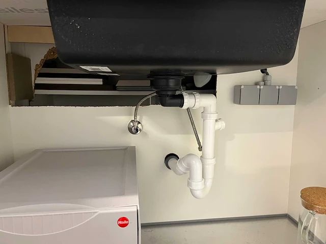 Varenna poliform - showroomkeuken - afbeelding 24 van  57