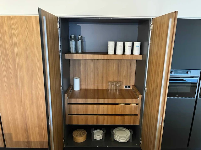 Varenna poliform - showroomkeuken - afbeelding 36 van  57