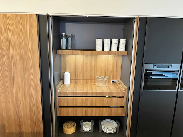 Varenna poliform - showroomkeuken - afbeelding 37 van  57