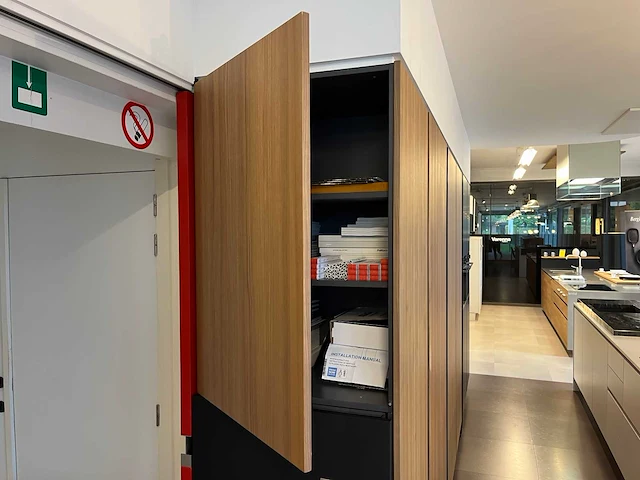 Varenna poliform - showroomkeuken - afbeelding 43 van  57