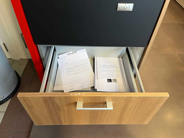 Varenna poliform - showroomkeuken - afbeelding 50 van  57