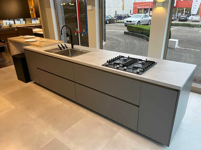 Varenna poliform - showroomkeuken - afbeelding 10 van  45