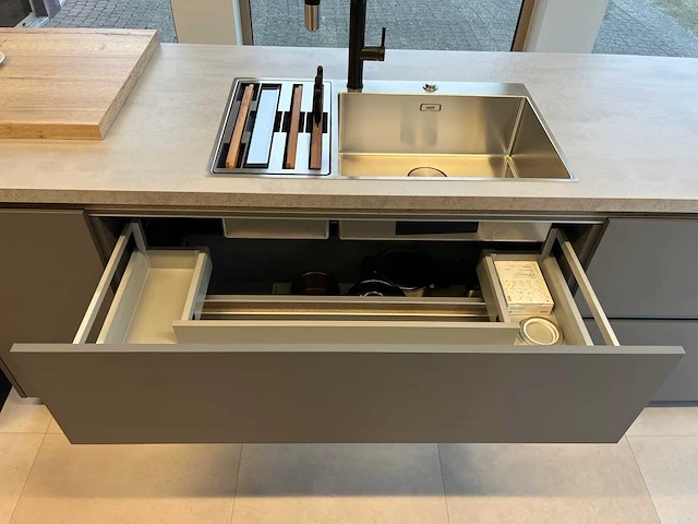 Varenna poliform - showroomkeuken - afbeelding 21 van  45