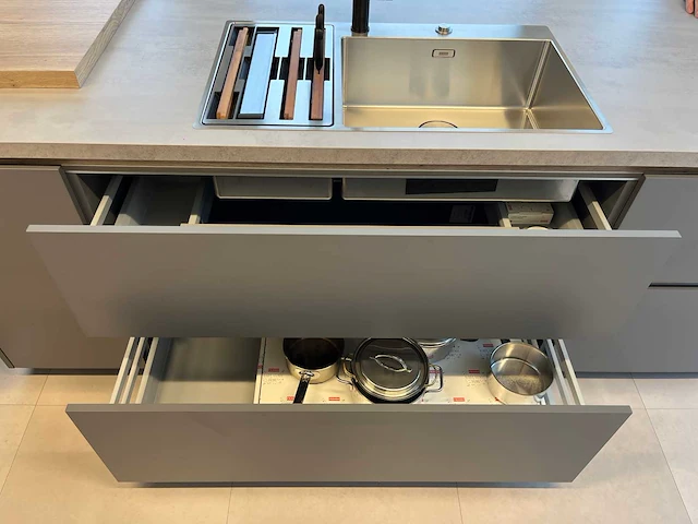 Varenna poliform - showroomkeuken - afbeelding 25 van  45