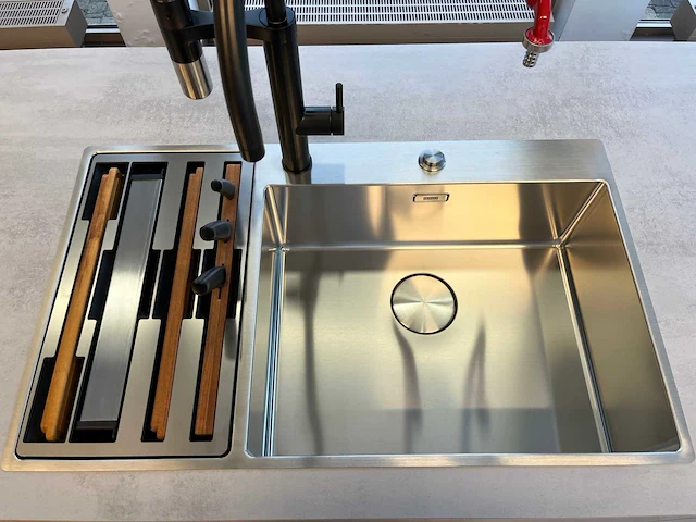Varenna poliform - showroomkeuken - afbeelding 27 van  45