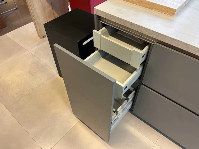 Varenna poliform - showroomkeuken - afbeelding 36 van  45