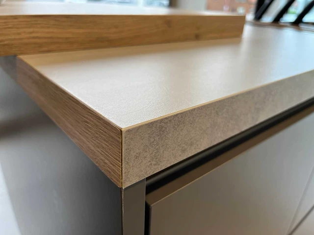 Varenna poliform - showroomkeuken - afbeelding 40 van  45