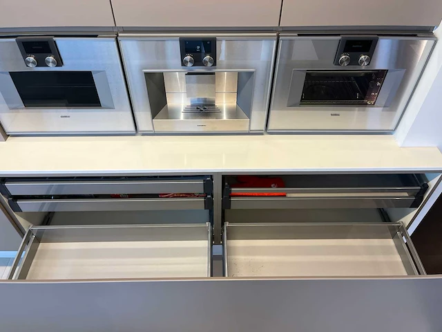 Varenna poliform - showroomkeuken - afbeelding 44 van  45