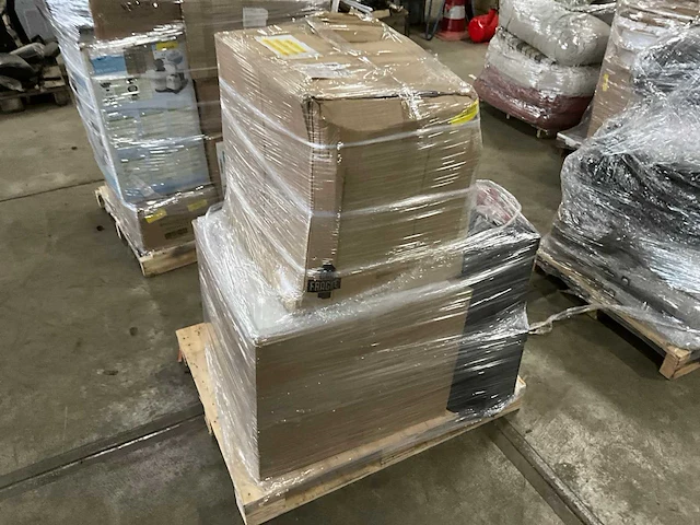 Various contractor materials - afbeelding 1 van  9