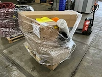 Various contractor materials - afbeelding 1 van  9