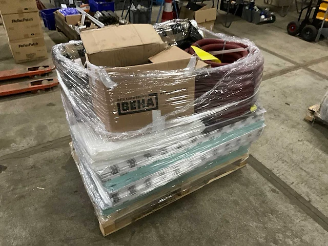 Various contractor materials - afbeelding 3 van  9