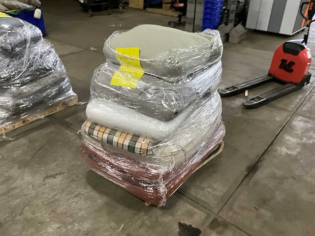 Various contractor materials - afbeelding 1 van  4