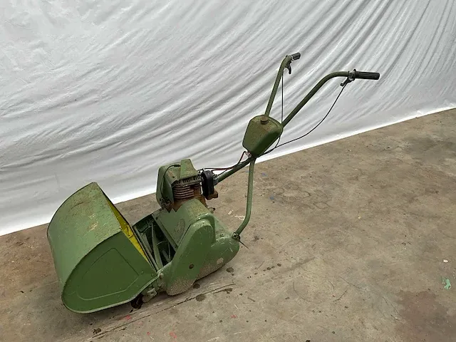 Various forest and garden tool - afbeelding 1 van  6