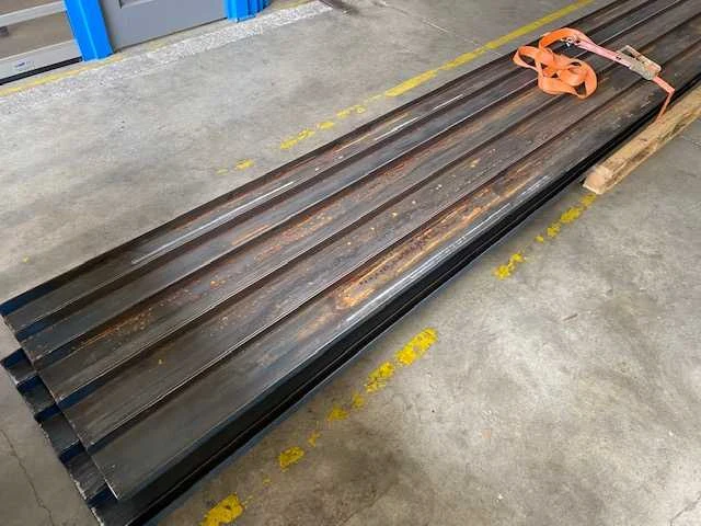 Various metal stocks - afbeelding 1 van  7