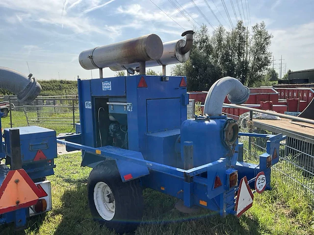 Varisco noodpomp aanhangwagen - afbeelding 9 van  15