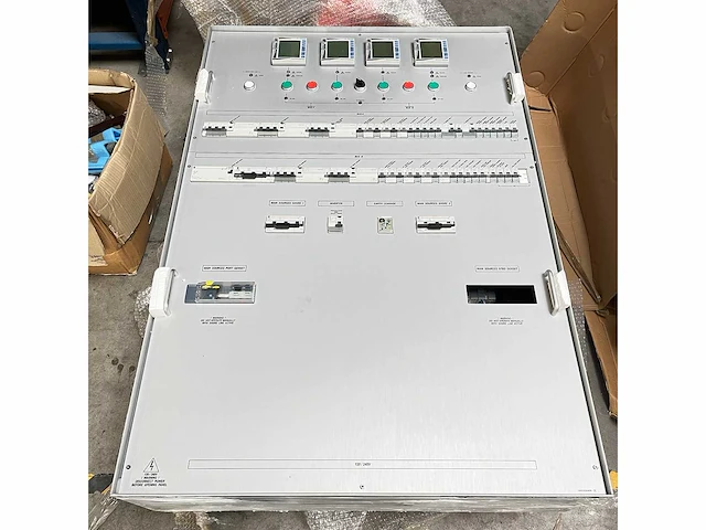 Varsequadri main switch panel | switch cabinet 115 - 230v - 11902a - afbeelding 1 van  3