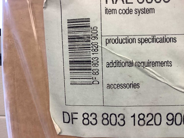 Vasco - niva bath acc 1820 - vasco niva bath kapstok met 3 leggers ral9005 - afbeelding 4 van  4