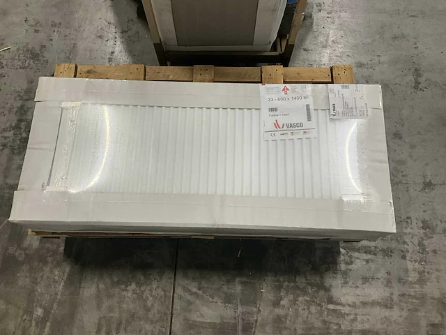 Vasco flatline paneelradiator vlak 3258w - afbeelding 3 van  4
