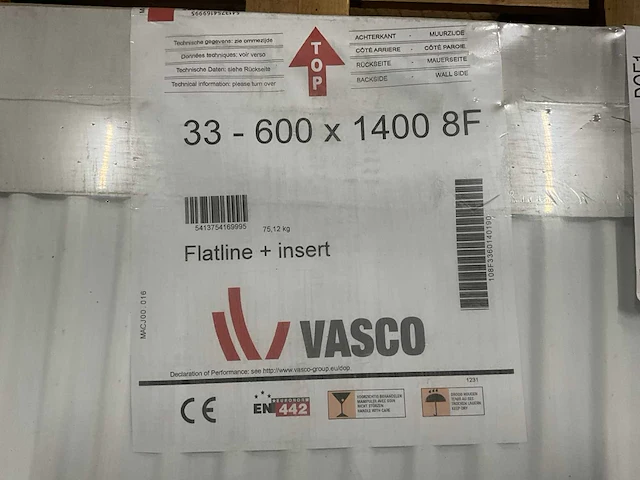 Vasco flatline paneelradiator vlak 3258w - afbeelding 4 van  4