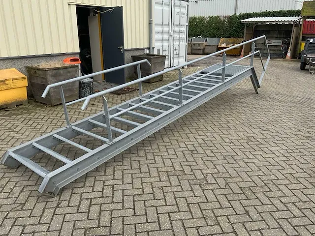 Vaste trap - afbeelding 1 van  5